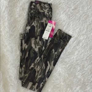 Juniors skinny jeans